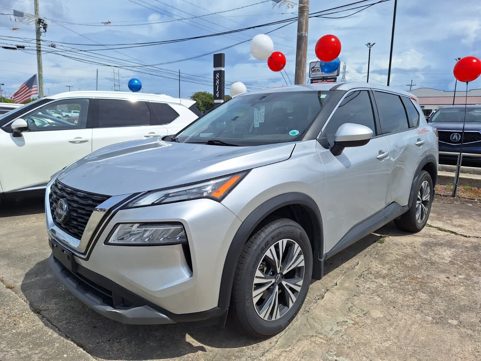 2023 Nissan Rogue SV's photo