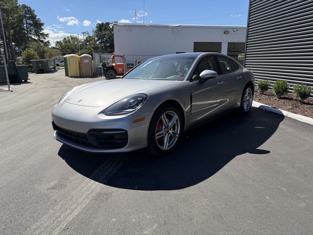 2021 Porsche Panamera 4 photo 3
