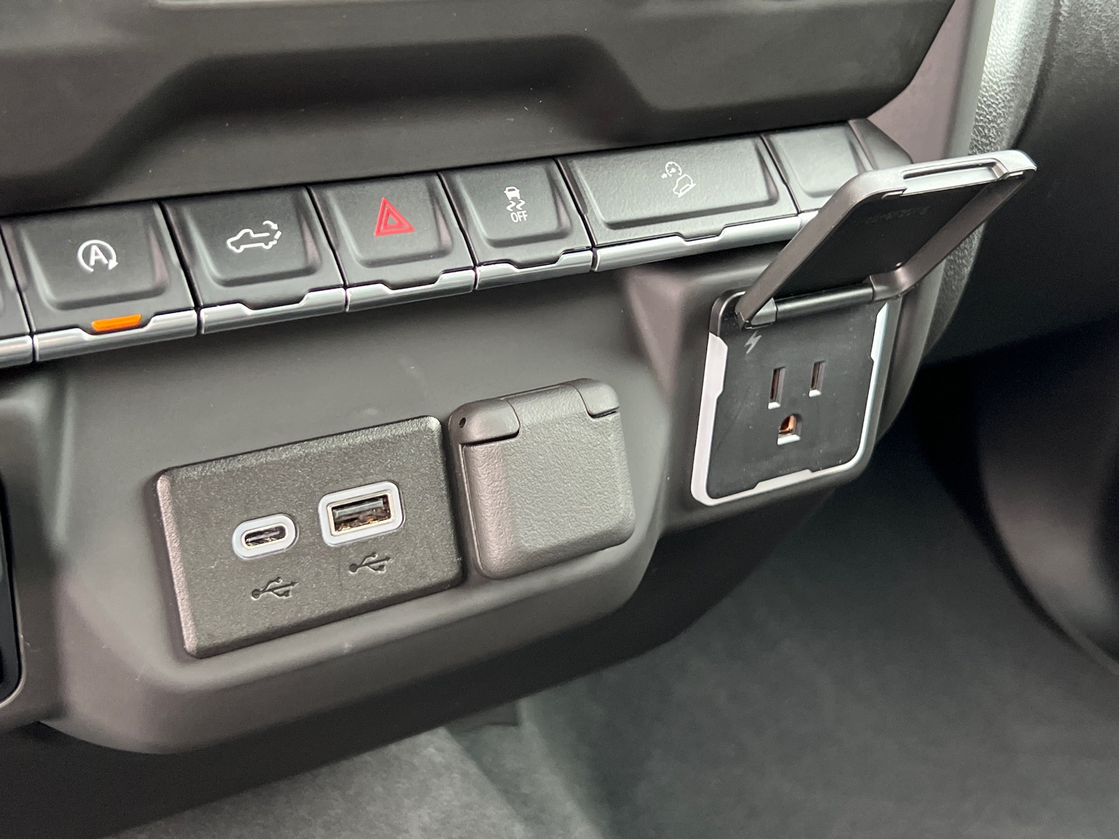 2023 Chevrolet Silverado 1500 Custom Trail Boss photo 29