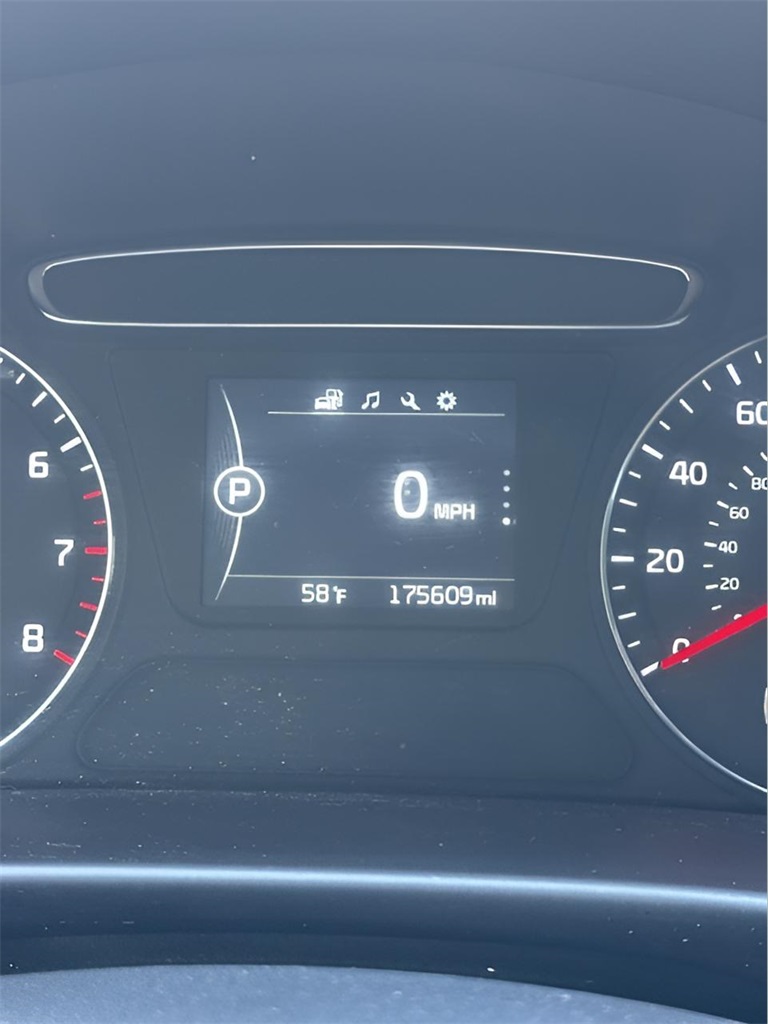 2017 Kia Sorento LX photo 27