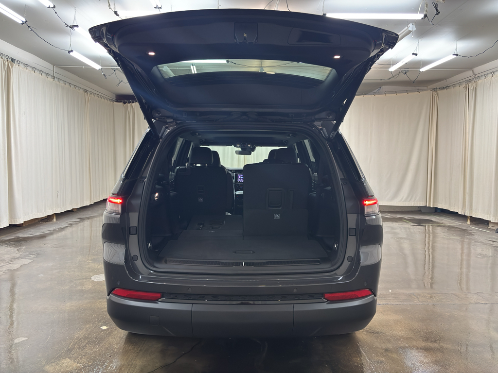 2025 Jeep Grand Cherokee Altitude X photo 5