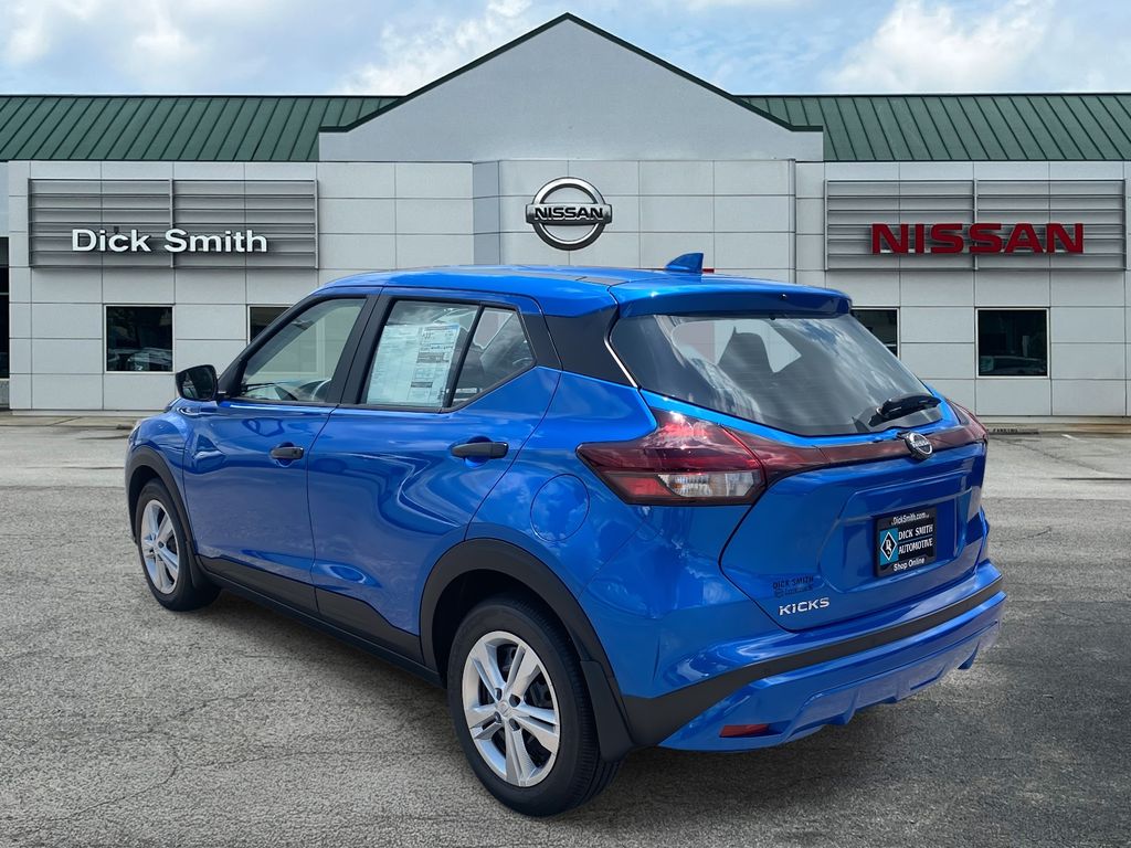 2025 Nissan Kicks Play S photo 4