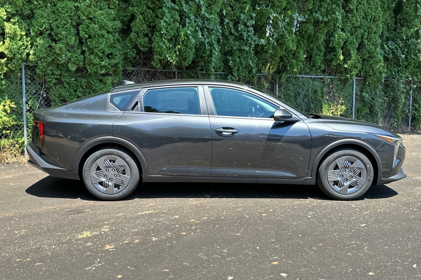 2025 Kia K4 LXS photo 2