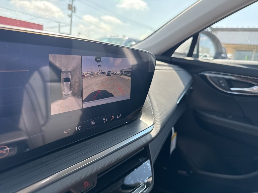 2025 Buick Envision Preferred photo 18