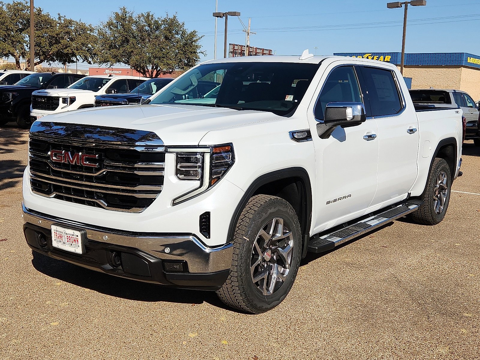 2026 GMC Sierra 1500 SLT's photo