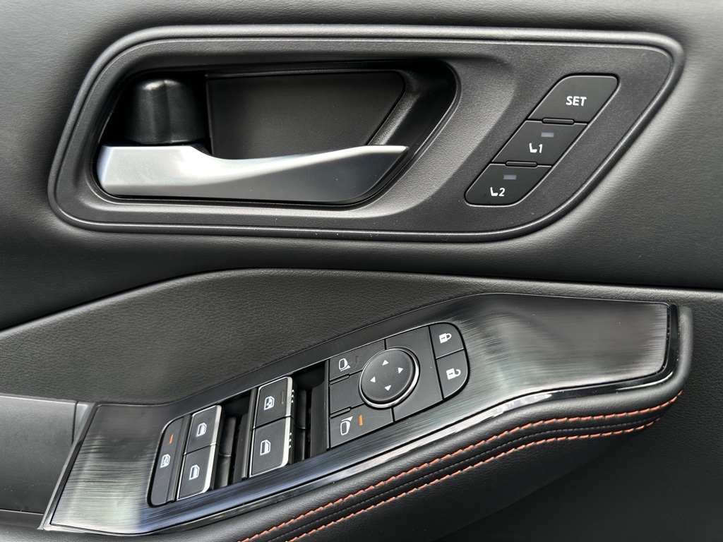 2026 Nissan Rogue SV photo 28