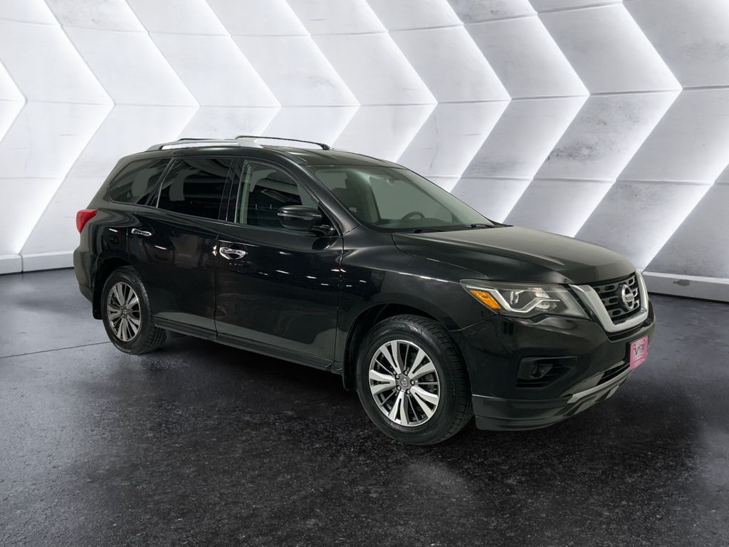 2019 Nissan Pathfinder S's photo