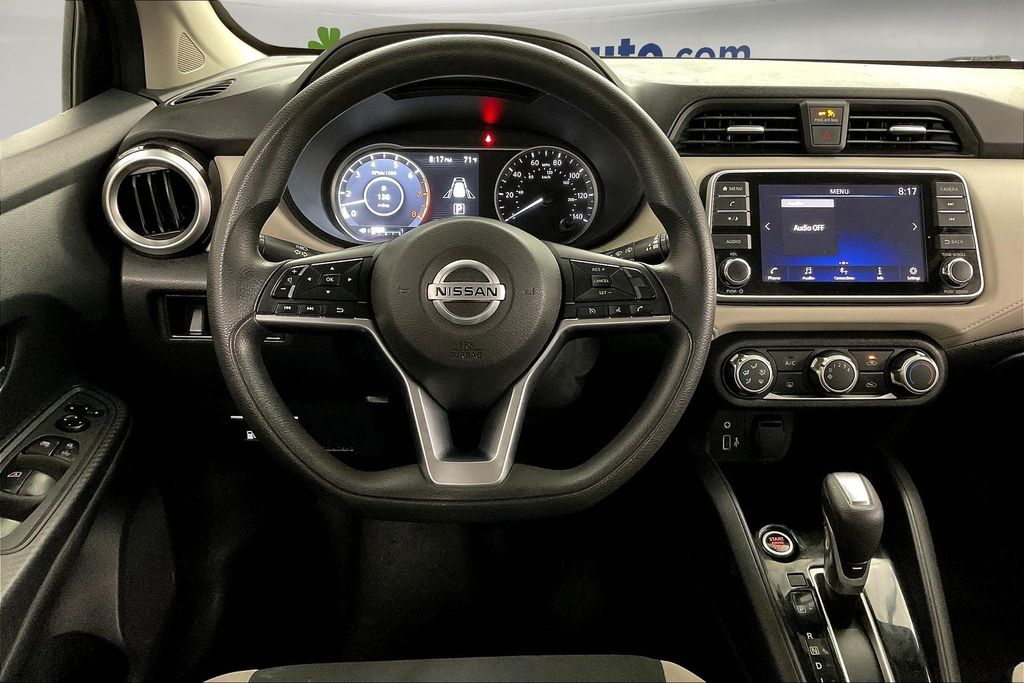 2021 Nissan Versa 1.6 SV photo 6