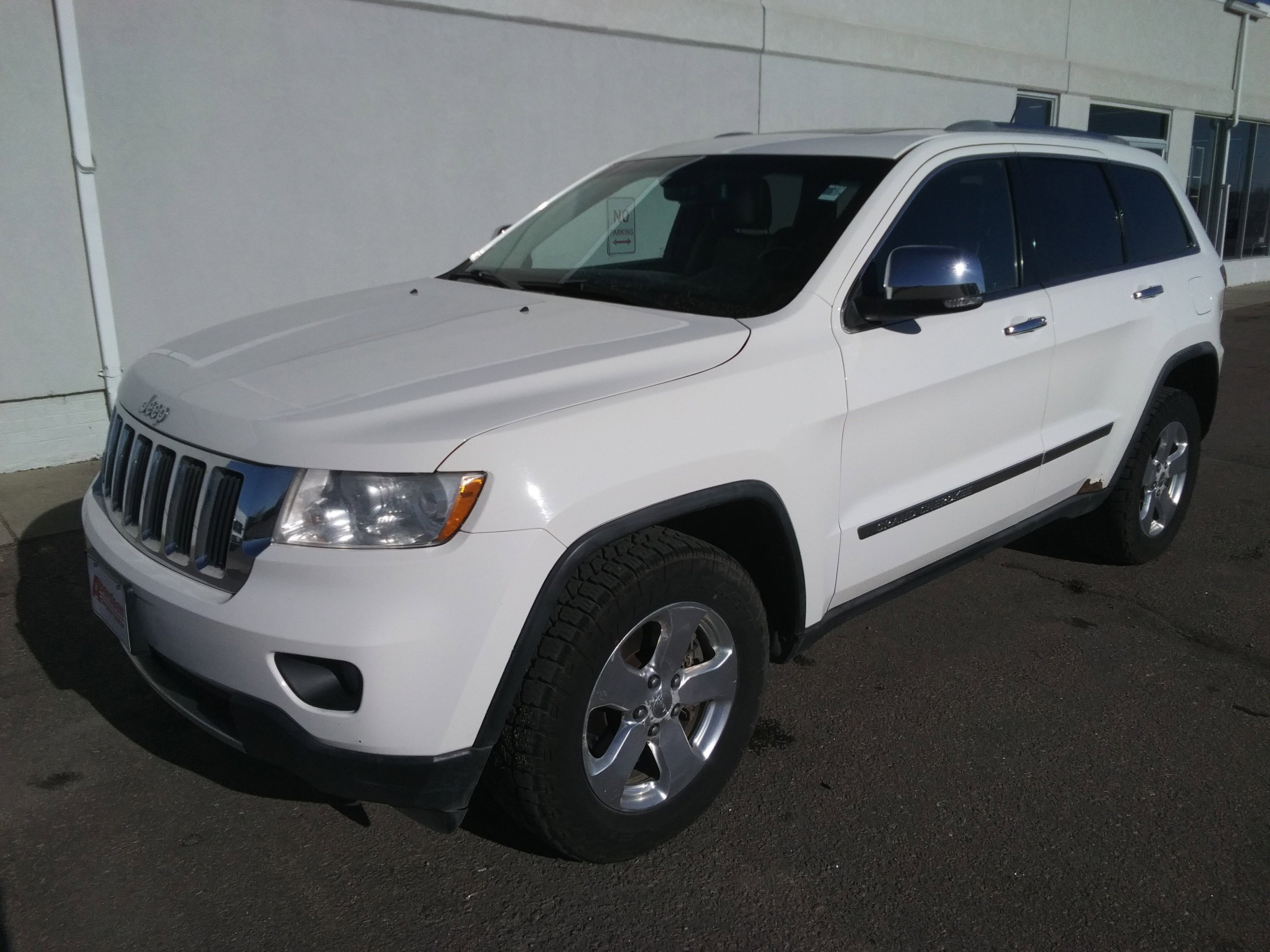 Used 2012 Jeep Grand Cherokee Limited with VIN 1C4RJFBT5CC200423 for sale in Aberdeen, SD