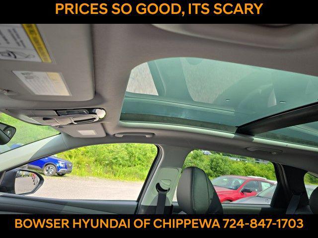 2025 Hyundai Tucson Limited photo 3