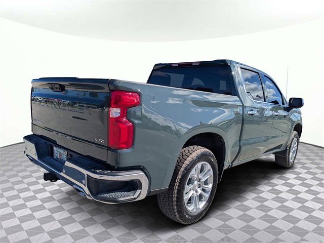 2025 Chevrolet Silverado 1500 LTZ photo 3