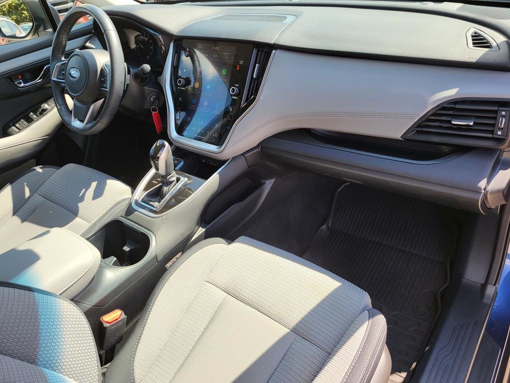 2022 Subaru Outback Premium photo 6
