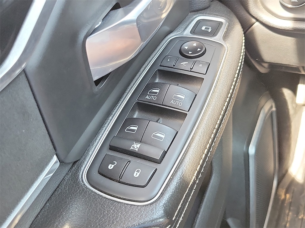 2020 Ram 2500 Laramie photo 13