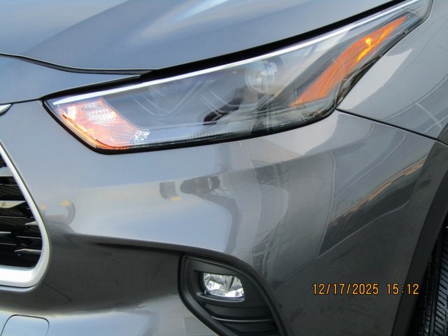 Image of Pre-Owned 2022 Toyota Highlander XLE 4D Sport Utility AWD