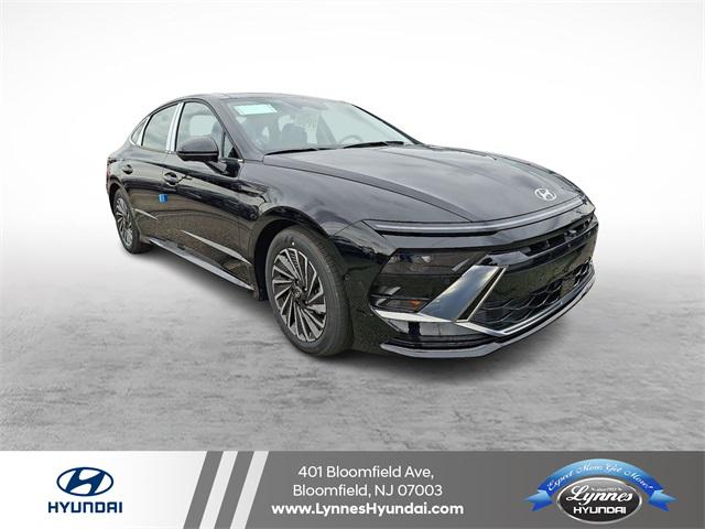 2026 Hyundai Sonata Hybrid Limited's photo