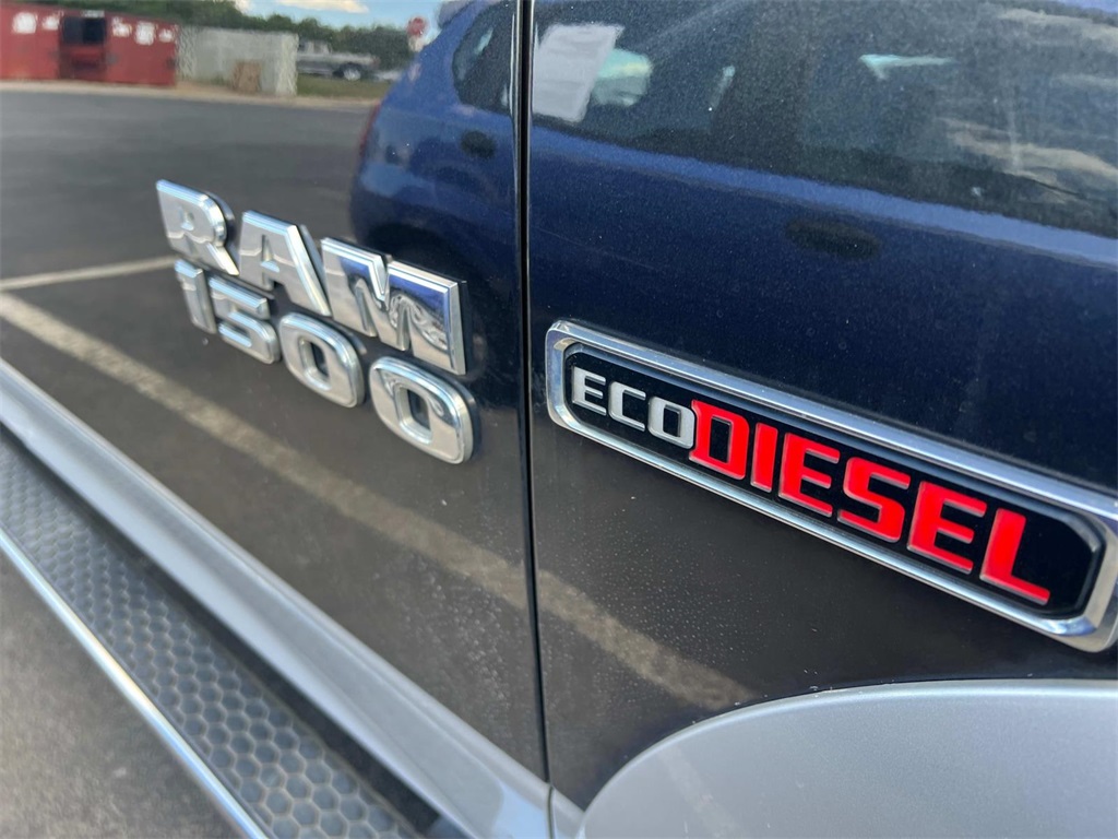 2016 Ram 1500 Laramie photo 3