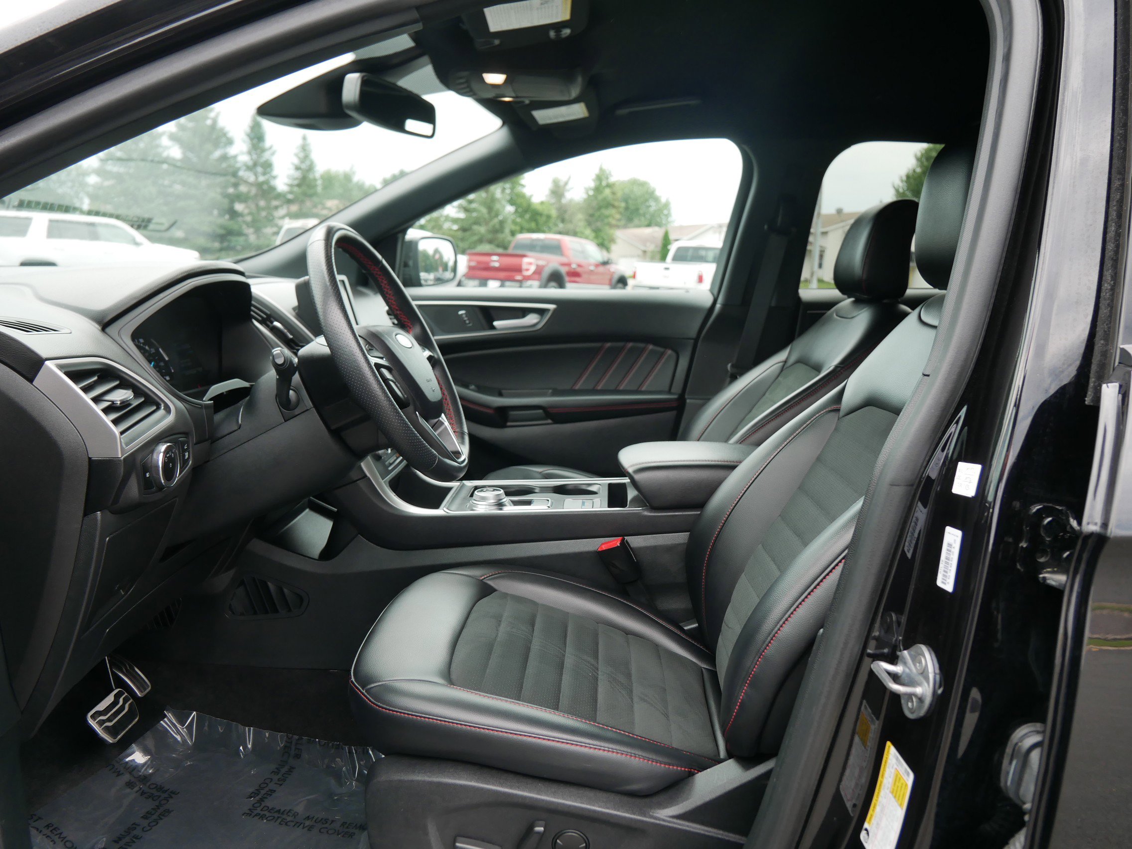 2024 Ford Edge ST-Line photo 7