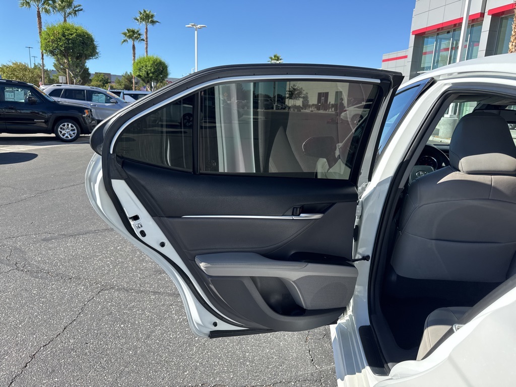 2018 Toyota Camry XSE photo 15
