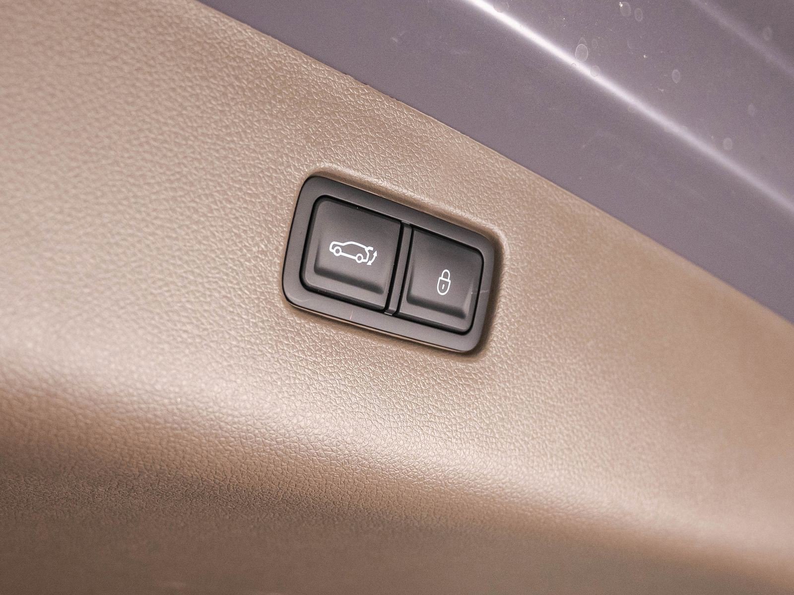 2026 Genesis GV70 2.5T Advanced photo 8