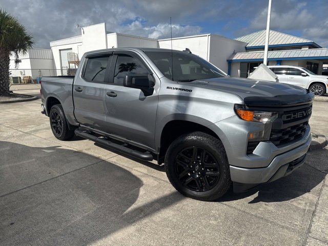 2024 Chevrolet Silverado 1500 Custom photo 3