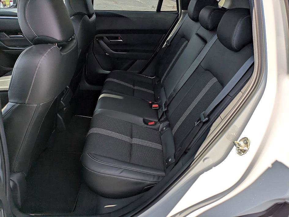 2025 Mazda CX-50 2.5 Select photo 24