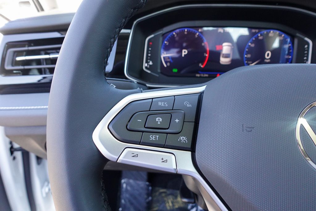 2025 Volkswagen Jetta 1.5T SEL photo 15