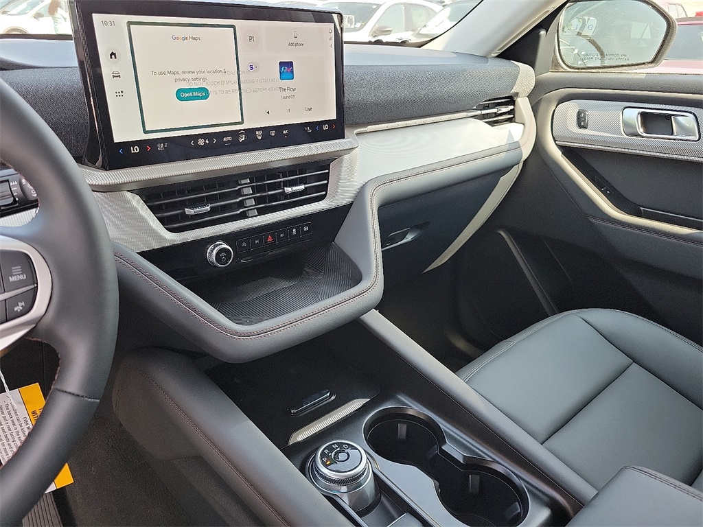 2025 Ford Explorer photo 19