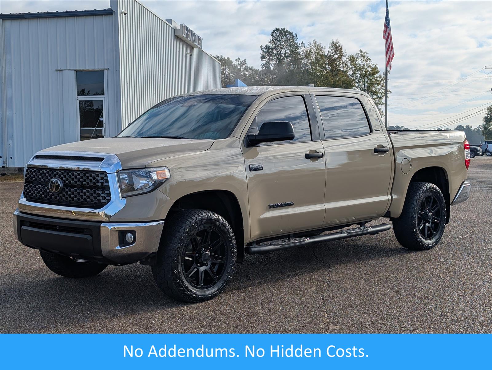 2020 Toyota Tundra SR5's photo