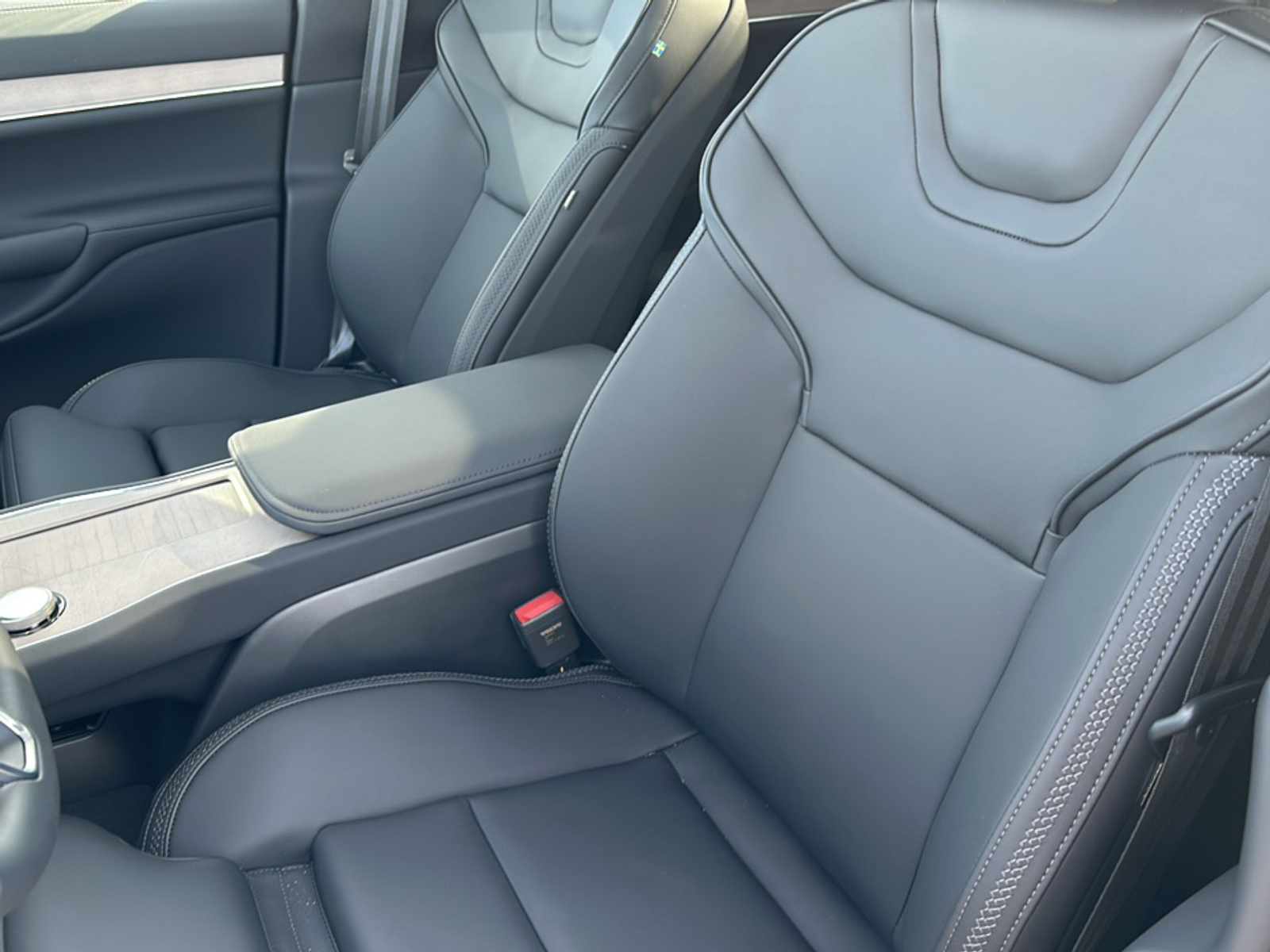2025 Volvo EX90 Twin Motor Performance Ultra photo 5