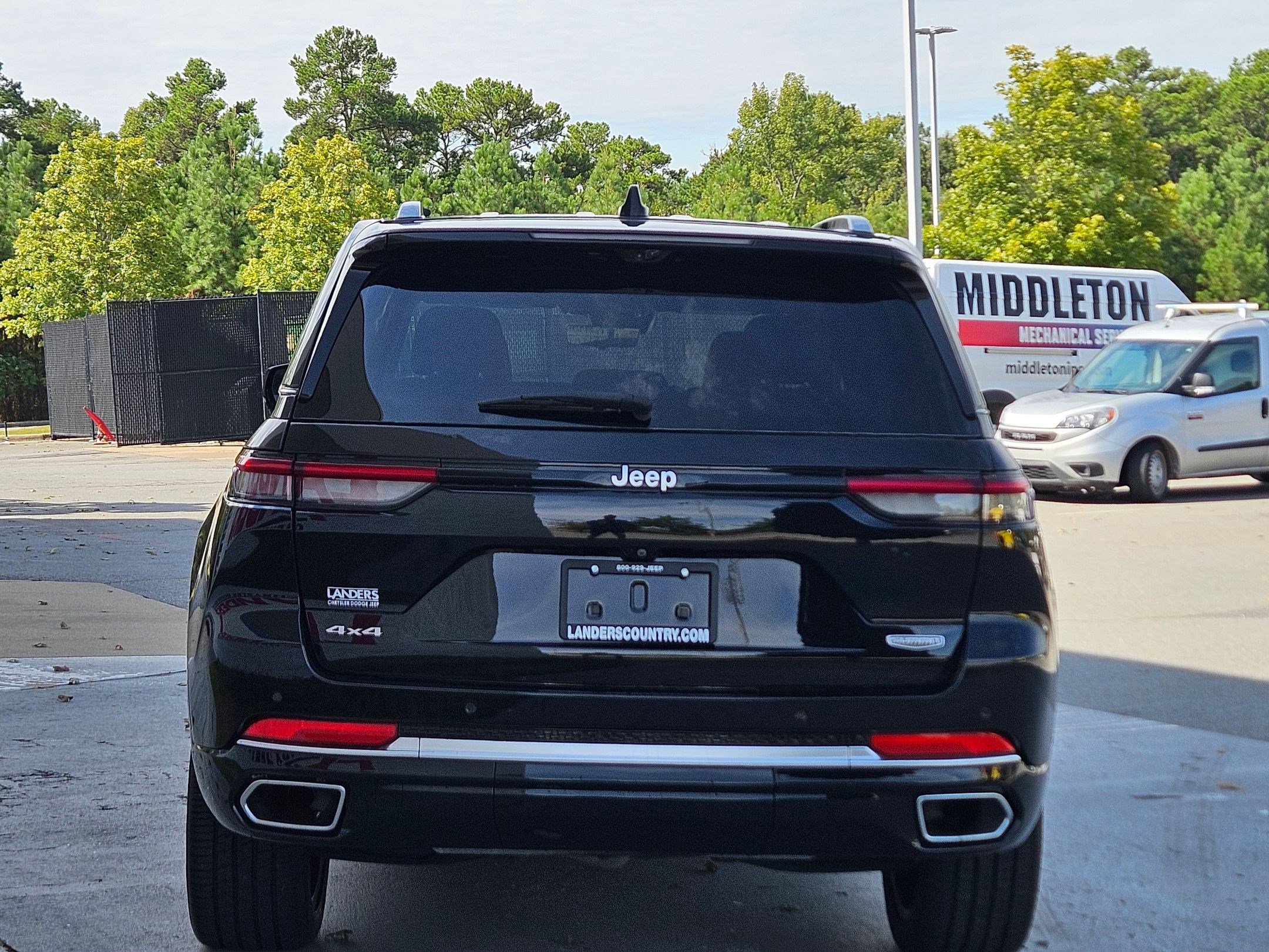 2023 Jeep Grand Cherokee Summit Reserve photo 2
