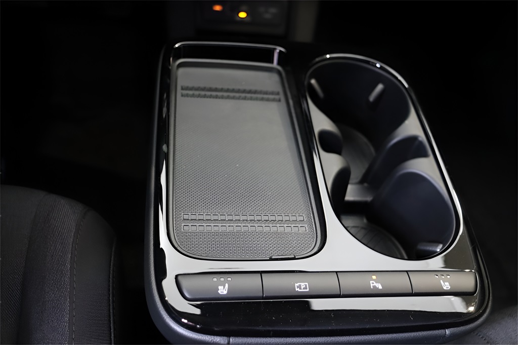 2025 Hyundai Ioniq 5 SE photo 15
