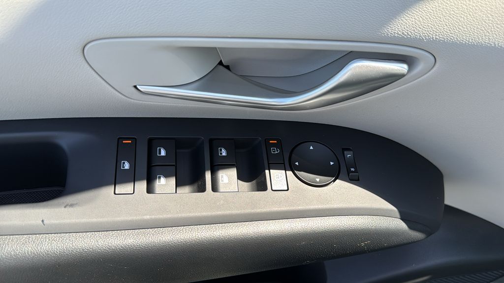 2025 Hyundai Tucson SEL Convenience photo 11
