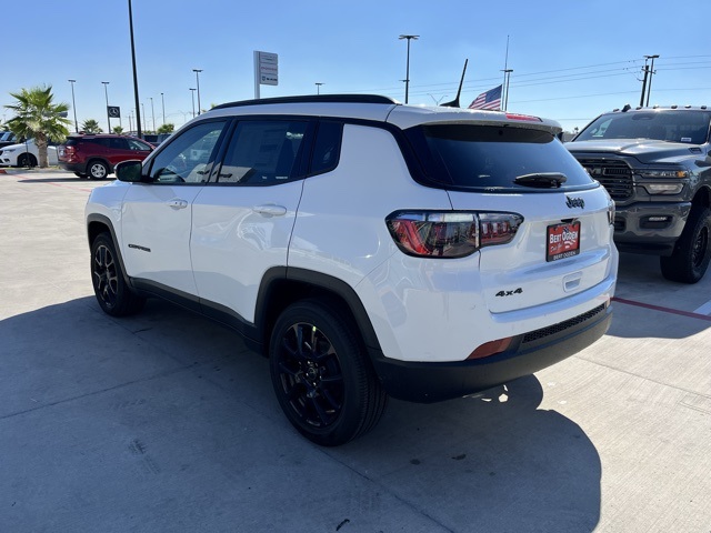 2026 Jeep Compass North Edition Altitude photo 4