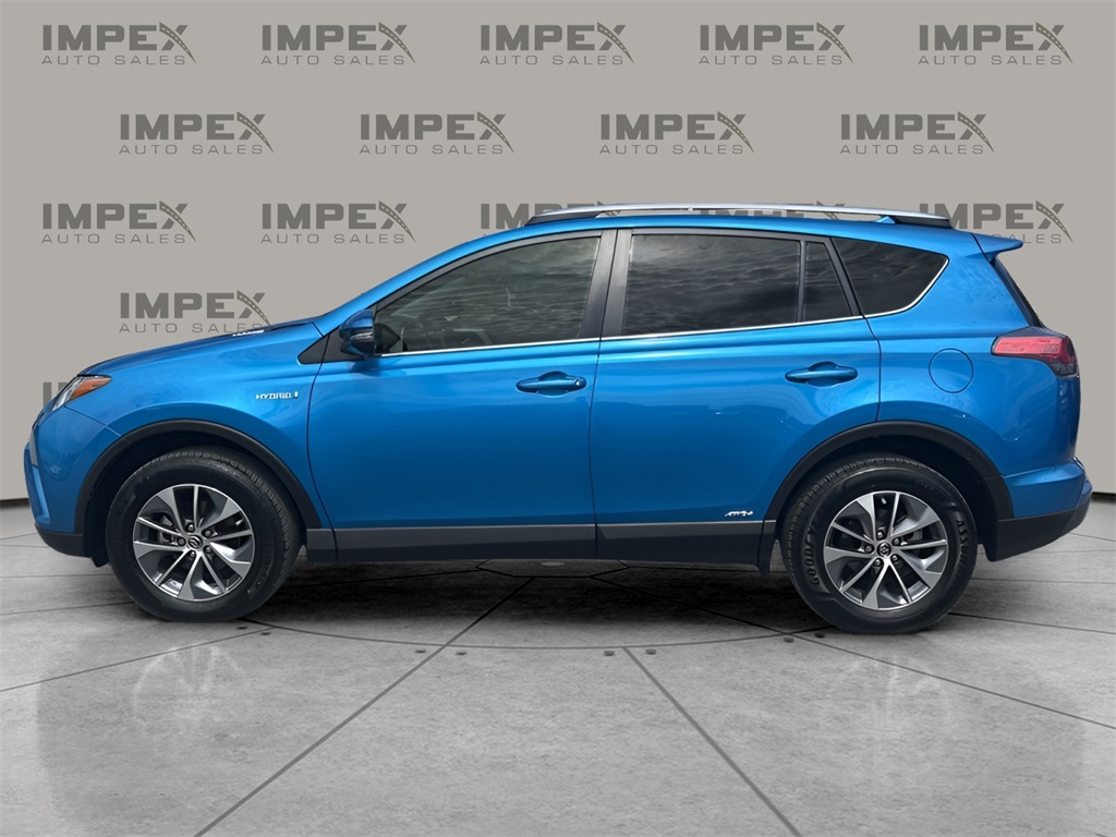 2018 Toyota RAV4 Hybrid XLE photo 2