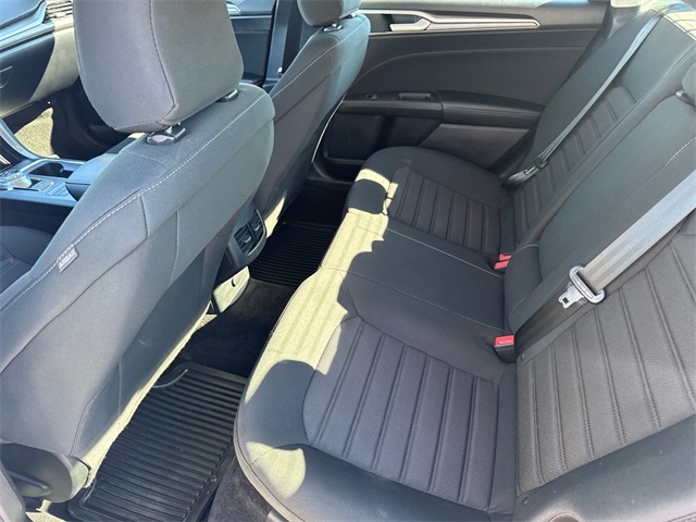 2020 Ford Fusion Hybrid SE photo 12