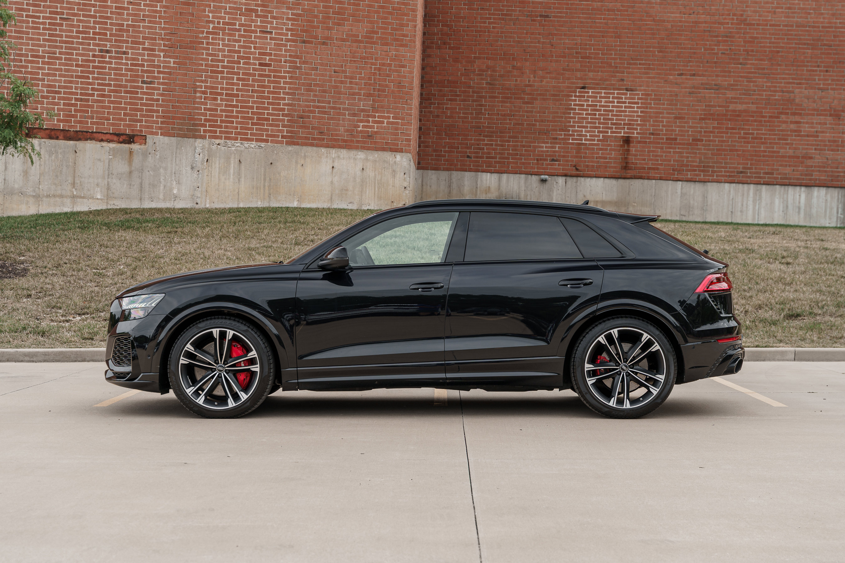 2021 Audi RS Q8 photo 4