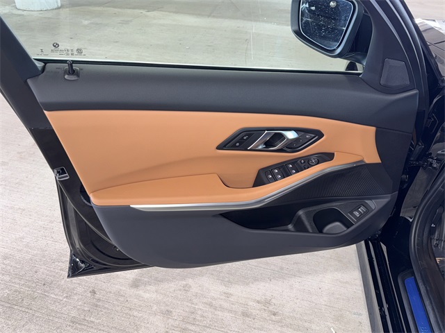 2025 Bmw 330i photo 13