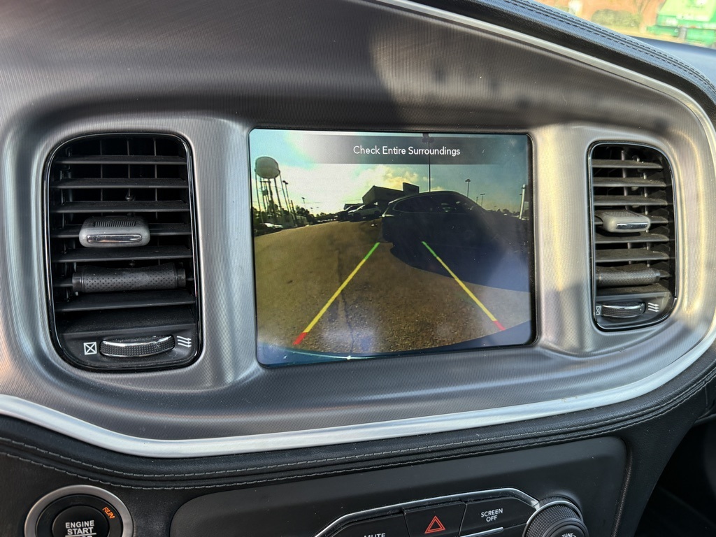 2020 Dodge Charger SXT photo 19