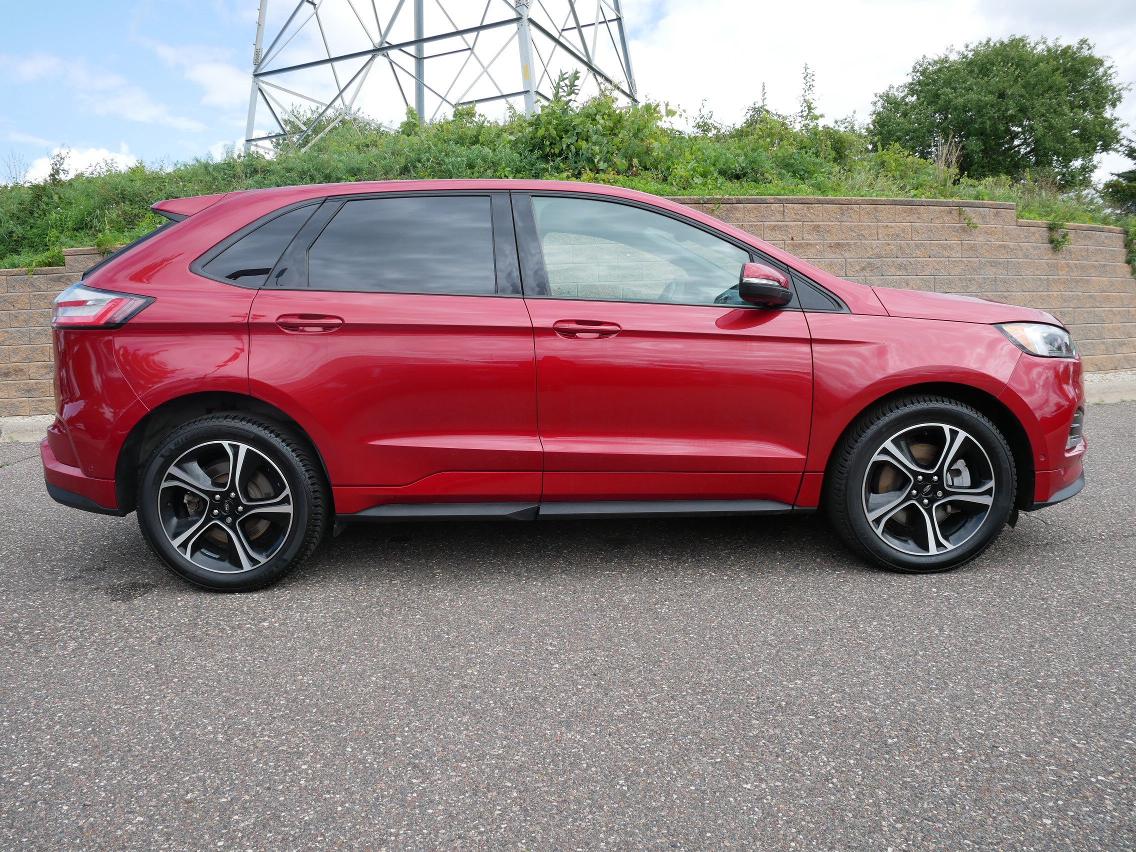 2022 Ford Edge ST photo 7