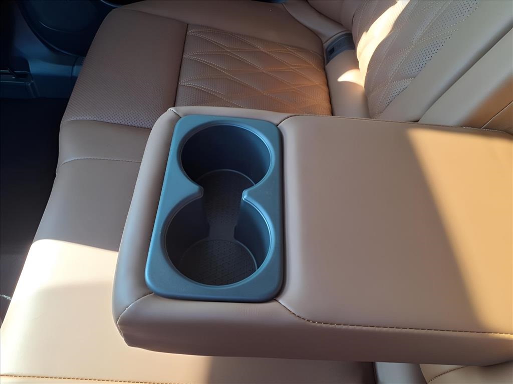 2026 Nissan Rogue Platinum photo 11