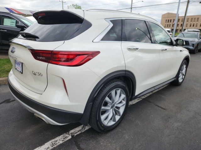 2022 Infiniti QX50 Essential photo 5