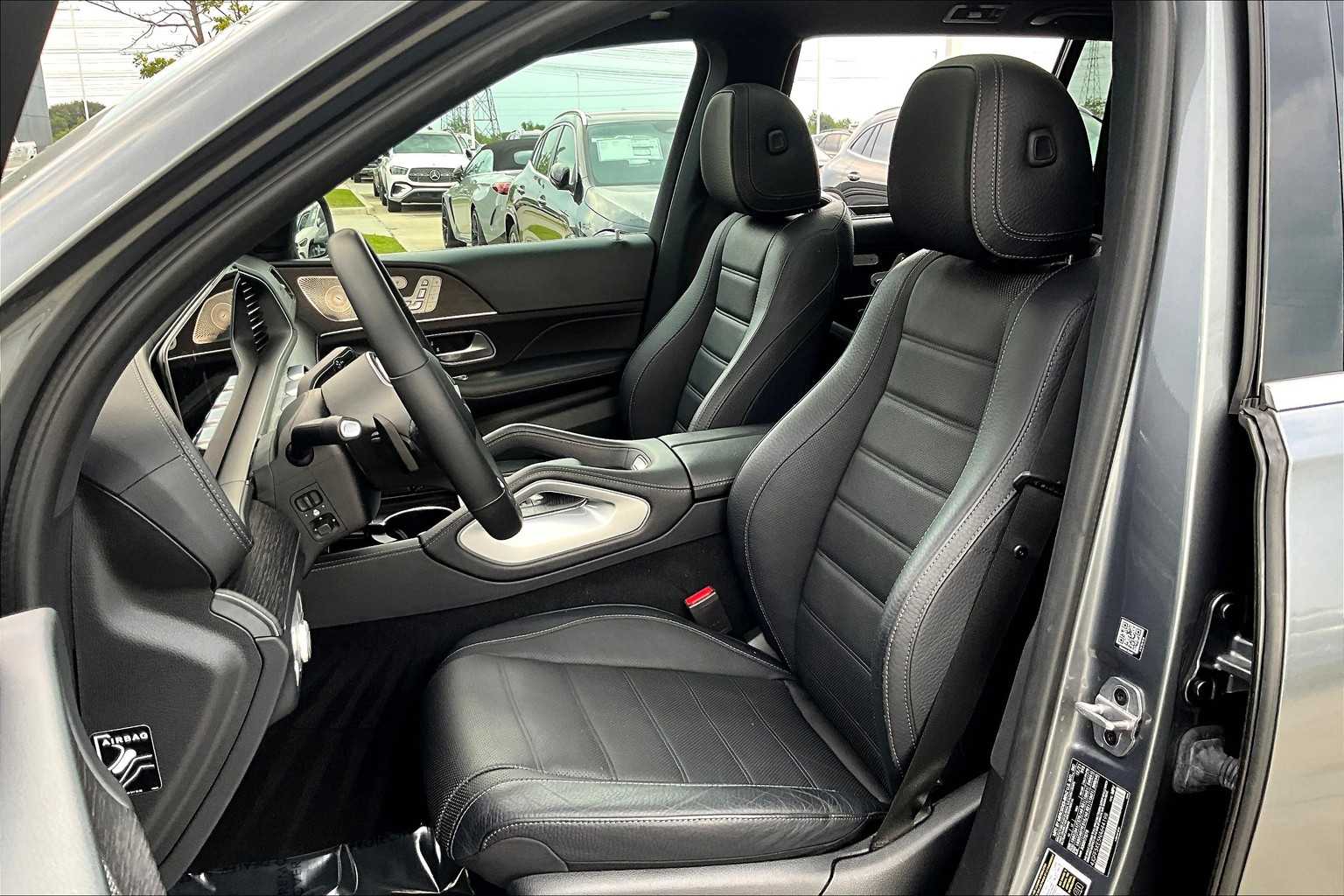 2022 Mercedes Benz GLS 450 4MATIC photo 7