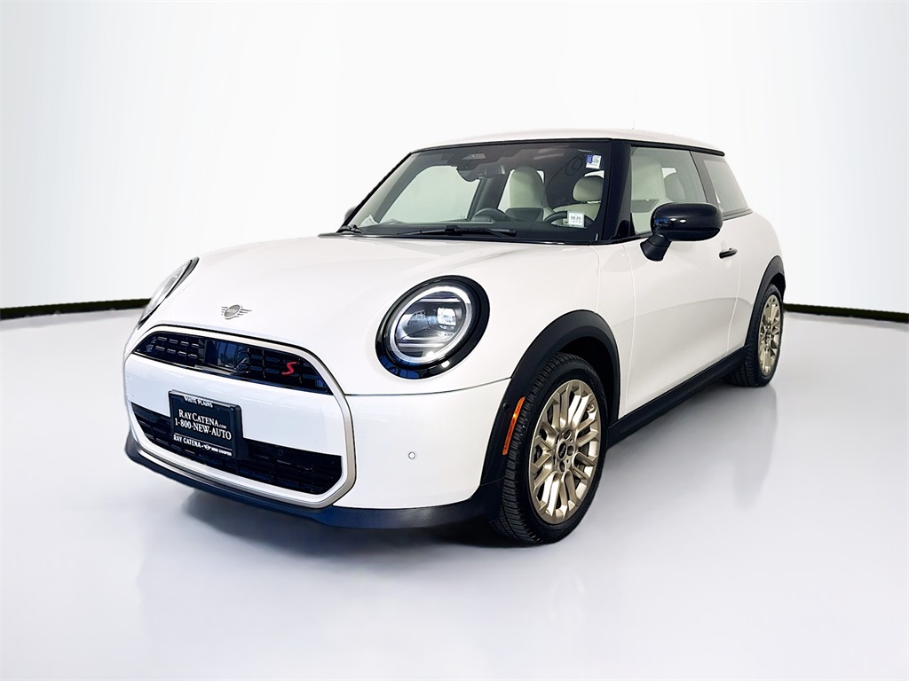 2025 Mini Cooper S Hardtop 2 Door photo 3