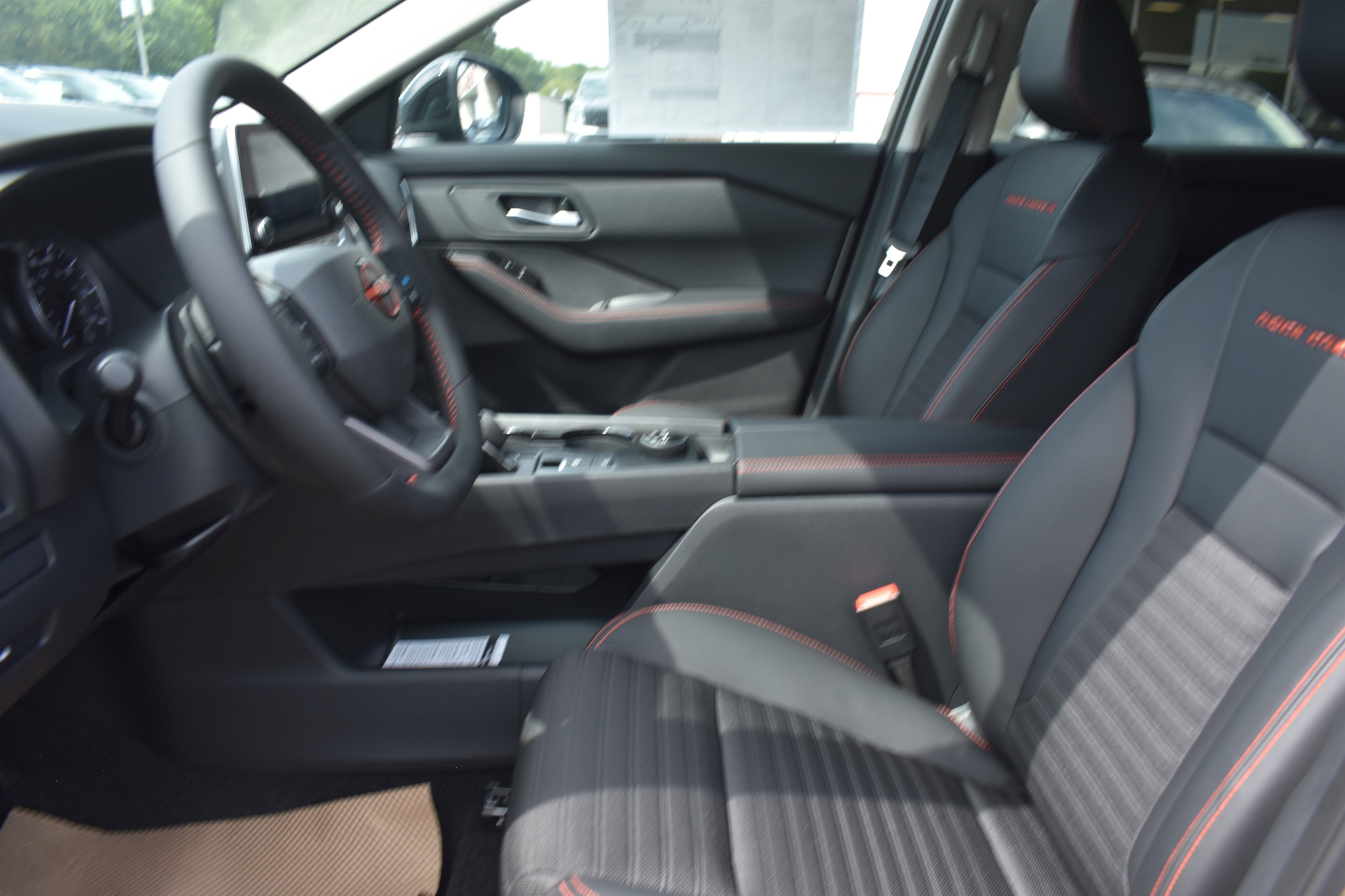 2026 Nissan Rogue SV photo 3