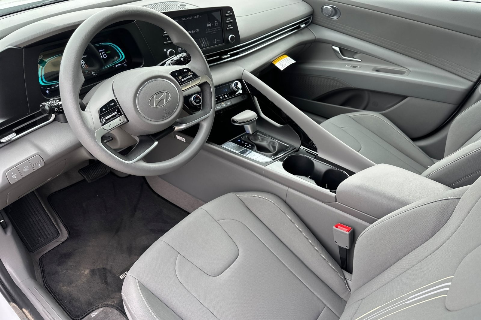 2025 Hyundai Elantra Hybrid Blue photo 10
