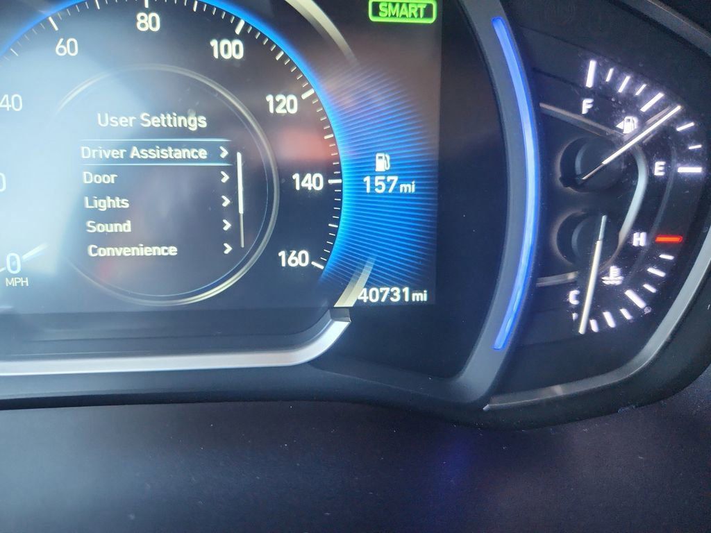 2020 Hyundai Santa Fe SEL photo 11