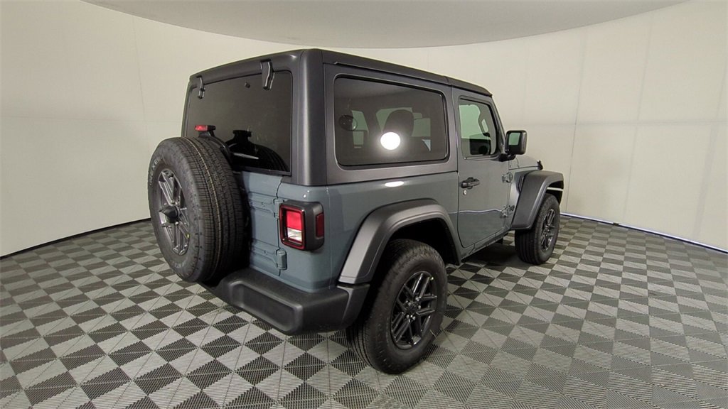 2025 Jeep Wrangler Sport S photo 3
