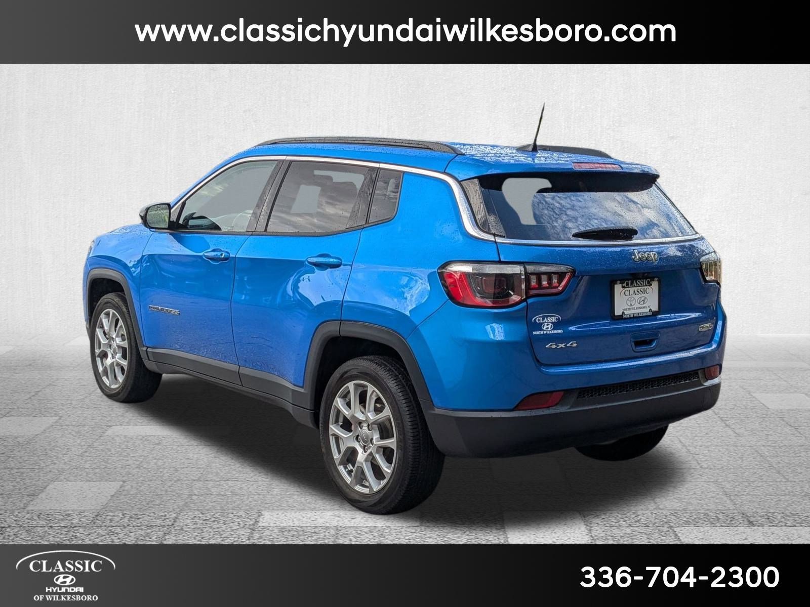 2022 Jeep Compass Latitude Lux photo 7