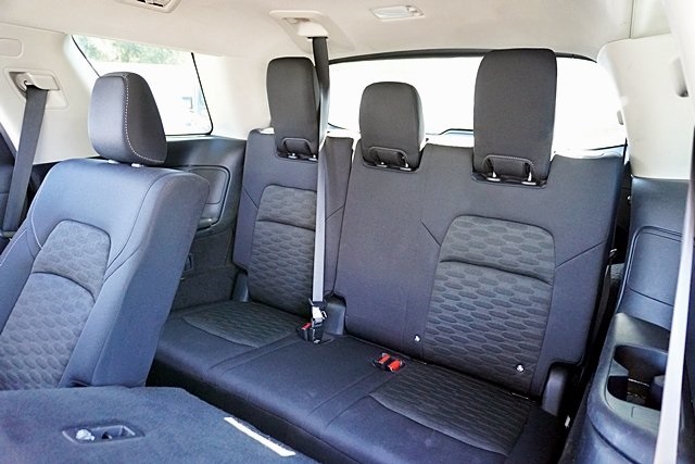 2023 Nissan Pathfinder SV photo 17