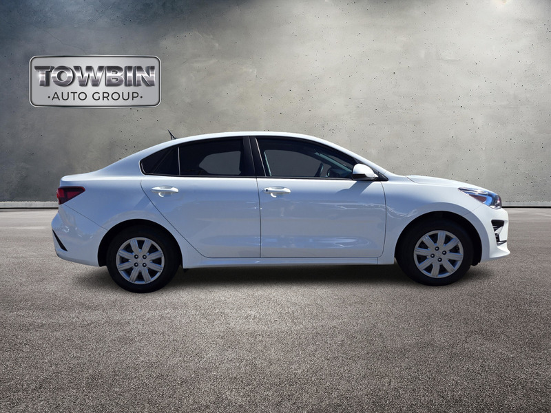 2023 Kia Rio LX photo 3